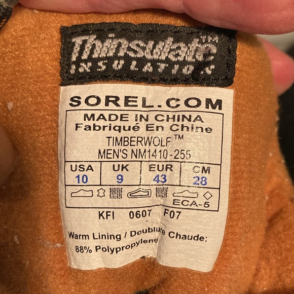 Sorel NWOT Thinsulate Waterproof Boots  High Ankle Boots Lug Sole Boots Hiking - Picture 13 of 13